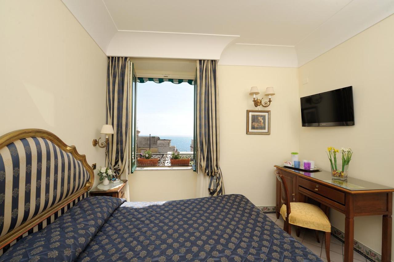 Amalfi Old Square Room & Apartments Екстериор снимка