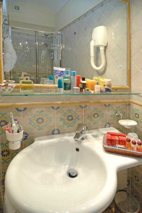 Amalfi Old Square Room & Apartments Екстериор снимка