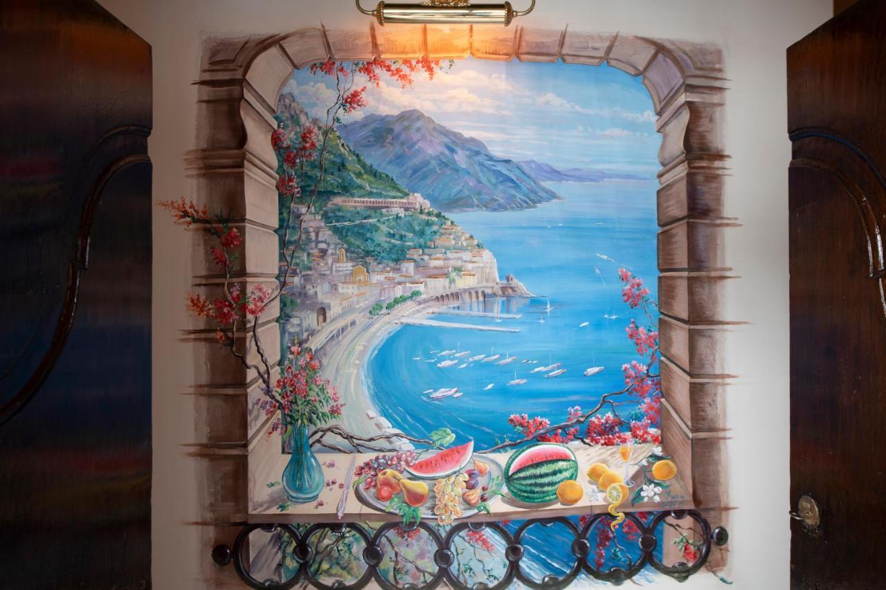Amalfi Old Square Room & Apartments Екстериор снимка